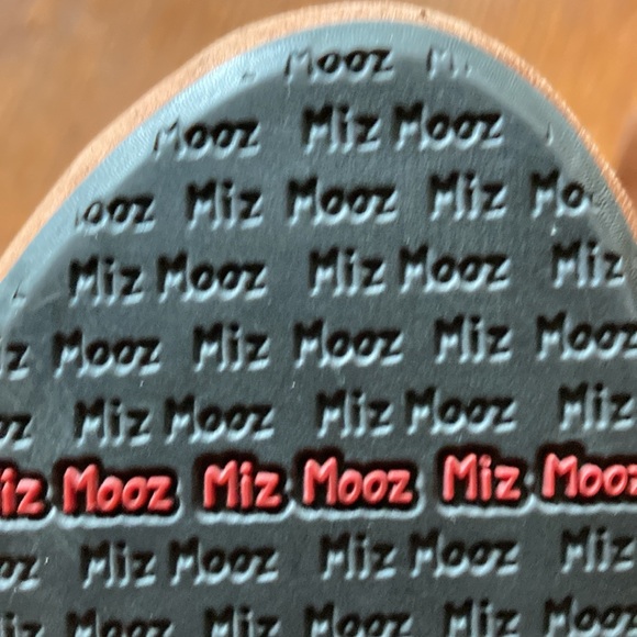 MIZ MOOZ FRANKLIN healed lace up bootie. Two tone leather. Size 6.5. - Picture 9 of 12